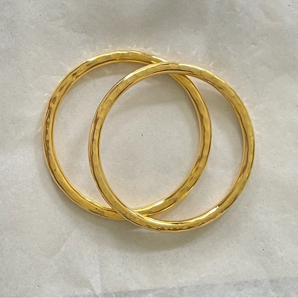 3/$20 SALE π Lustrous Gold Bangle Bracelets - Picture 5 of 5